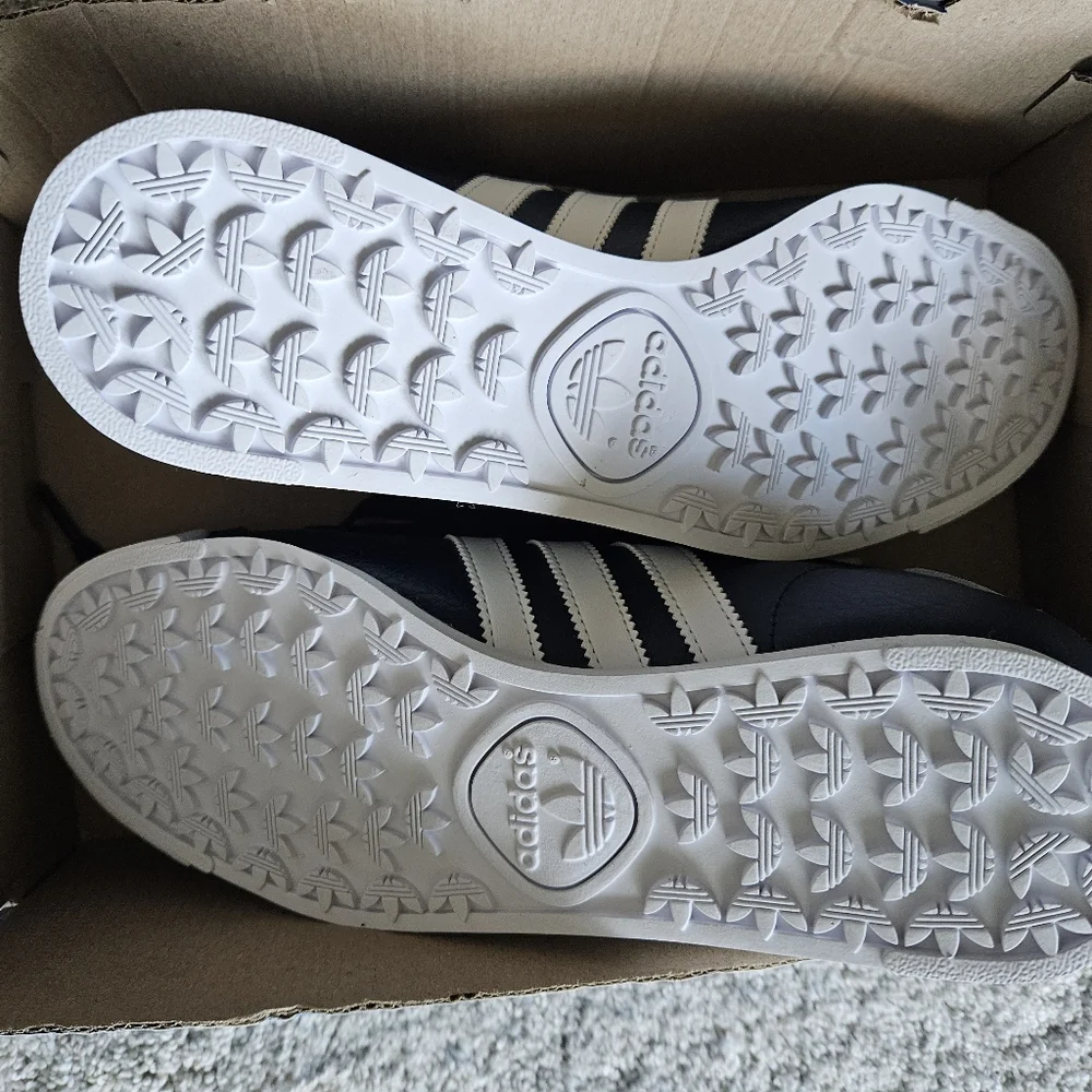 Adidas Samoa Sneakers - New - Picture 3 of 4